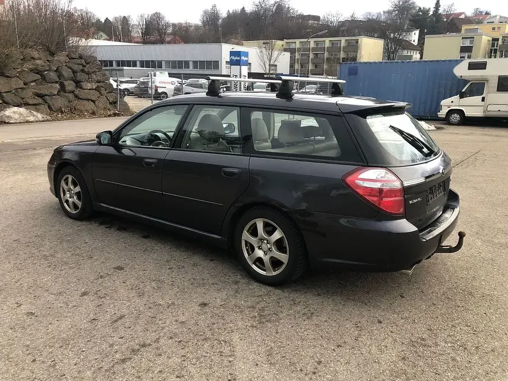 Gebraucht Subaru Outback Comfort 173 PS (127 kW) 2008 Grau Kombi
