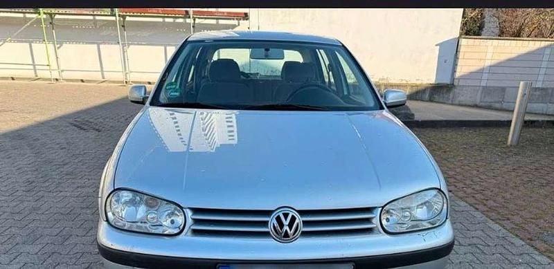 Gebraucht 2002 VW Golf Limousine | 1.700 € (Guter Preis) - Bild 1/4