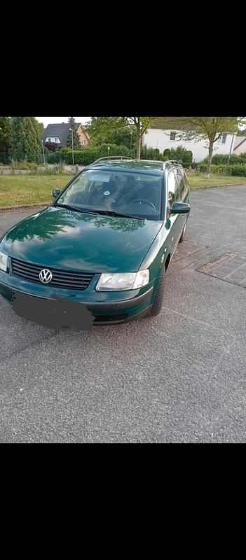Grün Gebraucht 1997 VW Passat Kombi | 2.699 € (Teuer) - Bild 1/4