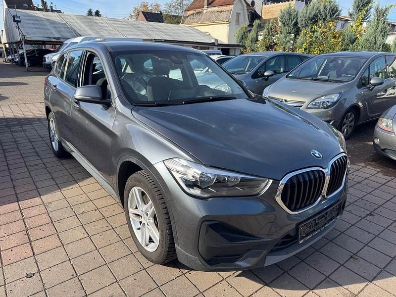 Grau Gebraucht 2020 BMW X1 Advantage SUV | 14.650 € (Fairer Preis) - Bild 1/4
