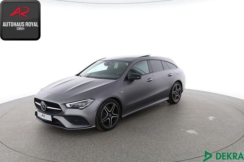 Grau Gebraucht 2021 Mercedes CLA250 Shooting Brake AMG Kombi | 32.880 € (Fairer Preis) - Bild 1/4