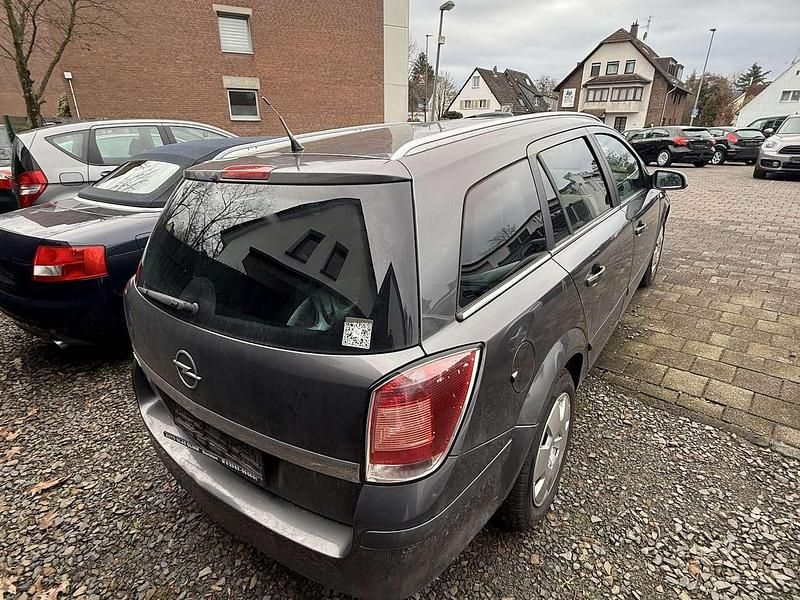 Gebraucht Opel Astra Innovation 116 PS (85 kW) 2009 Karbongrau/technical grey Kombi