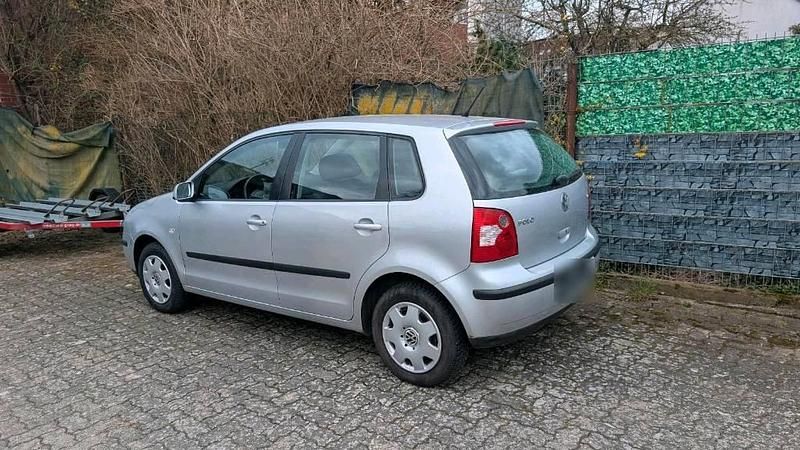 Gebraucht VW Polo 75 PS (55 kW) 2004 Silber Kleinwagen