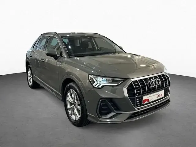 Gebraucht Audi Q3 S-Line 245 PS (180 kW) 2022 Chronosgrau metallic SUV