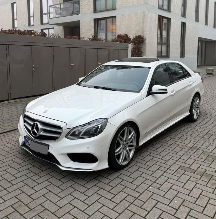 Weiß Gebraucht 2015 Mercedes E350 AMG line Limousine | 15.800 € (Superpreis) - Bild 1/4