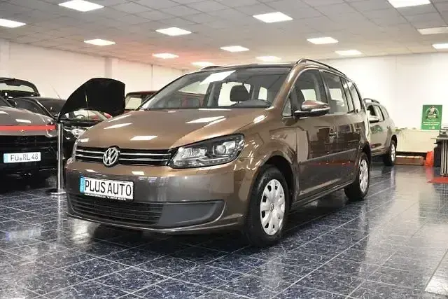 Gebraucht VW Touran 105 PS (77 kW) 2015 Braun Van / Kleinbus