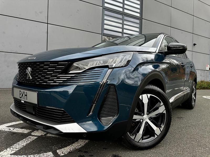 Gebraucht Peugeot 3008 Allure 131 PS (96 kW) 2022 Blau Limousine