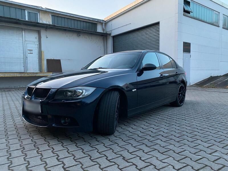Blau Gebraucht 2005 BMW 320 Limousine | 2.000 € (Superpreis) - Bild 1/4