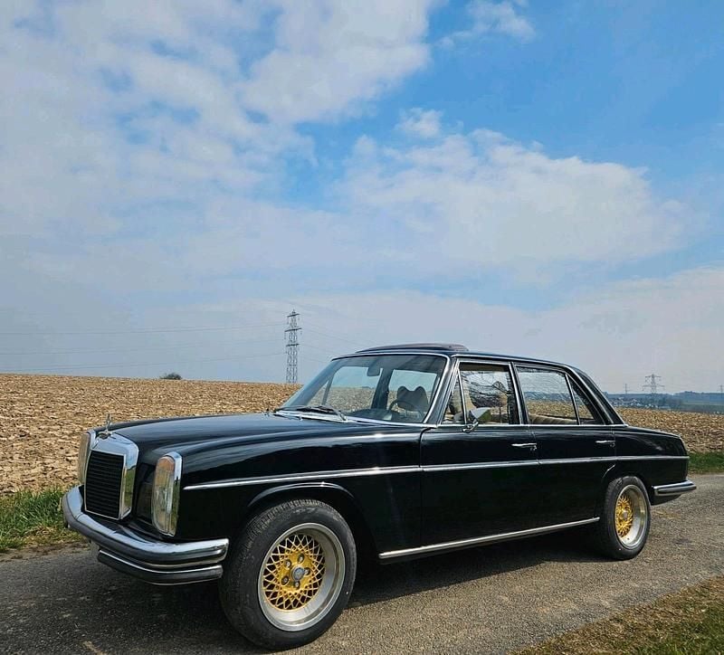 Gebraucht Mercedes 280 185 PS (136 kW) 1972 Schwarz Limousine