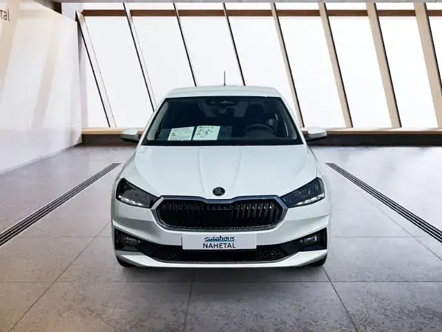 Neu Skoda Fabia Essence 95 PS (69 kW) 2026 Weiss Kleinwagen