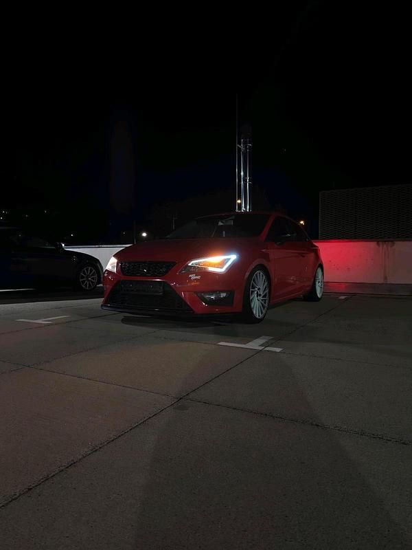 Gebraucht Seat Leon 180 PS (132 kW) 2013 Rot Kleinwagen