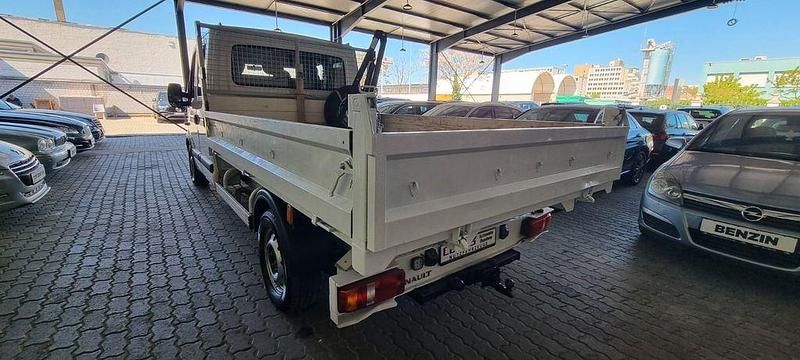 Second-hand Renault Master 120 CP (88 kW) 2010 Alb Monovolum