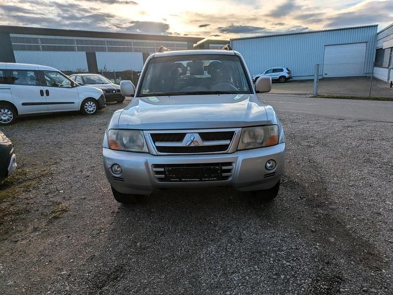 Silber Gebraucht 2006 Mitsubishi Pajero SUV | 5.500 € (Superpreis) - Bild 1/4