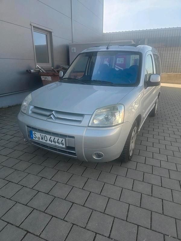 Gebraucht Citroën Berlingo 106 PS (77 kW) 2005 Silber Van / Kleinbus