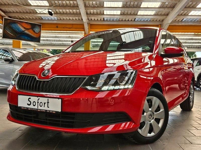 Rot Gebraucht 2016 Skoda Fabia Ambition Kombi | 12.995 € (Fairer Preis) - Bild 1/4
