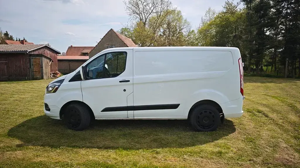 Second-hand Ford Transit Custom 170 CP (125 kW) 2021 Alb Monovolum