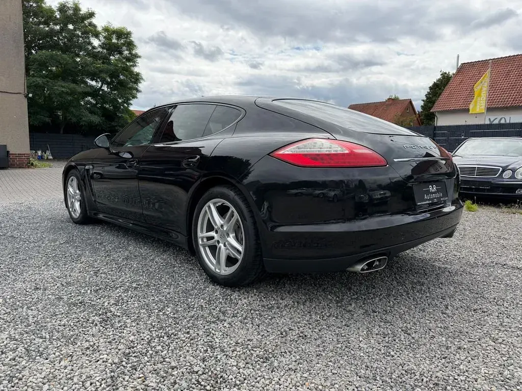 Gebraucht Porsche Panamera 250 PS (183 kW) 2011 Schwarz Kleinwagen