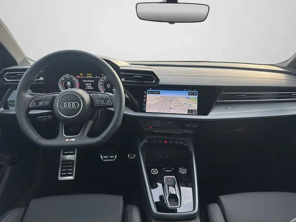 Używany Audi A3 S-Line 150 KM (110 kW) 2025 Czarny Sedan/Limuzyna
