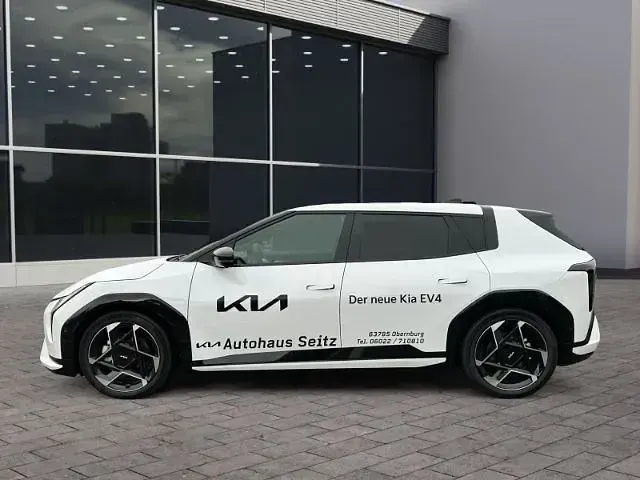Gebraucht Kia EV4 GT-Line 150 kW (204 PS) 2025 Deluxeweißmetallic Limousine