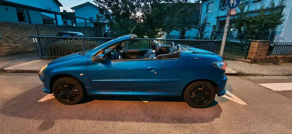 Gebraucht Peugeot 206 80 PS (58 kW) 2003 Blau Cabrio