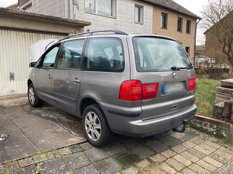 Gebraucht Seat Alhambra 116 PS (85 kW) 2005 Grau Van / Kleinbus
