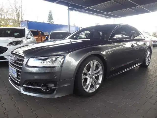 Grau (daytonagrau perleffekt) Gebraucht 2015 Audi S8 Ambiente Limousine | 39.890 € (Etwas zu teuer) - Bild 1/4