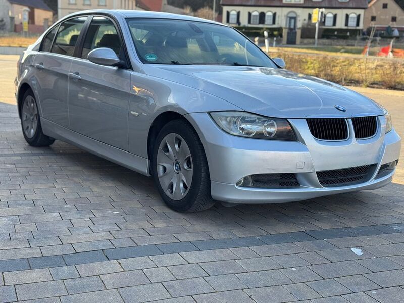 Gebraucht BMW 320 Advantage 150 PS (110 kW) 2007 Silber Limousine