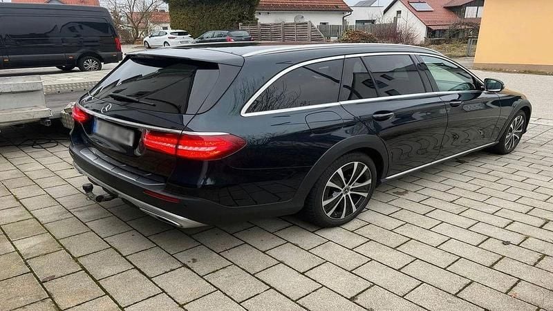 Gebraucht Mercedes E220 All-Terrain 194 PS (142 kW) 2017 Schwarz Kombi