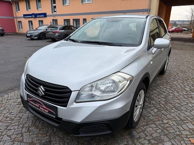 Silber Gebraucht 2014 Suzuki SX4 S-Cross Club Limousine | 5.500 € (Etwas zu teuer) - Bild 1/4