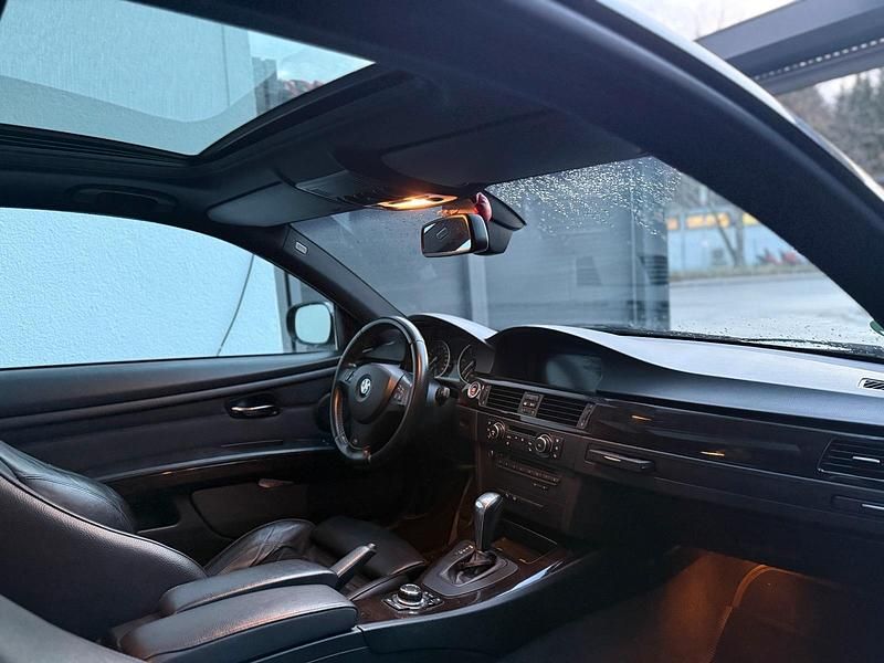 Gebraucht BMW 320 M Sport 184 PS (135 kW) 2011 Grau Coupé