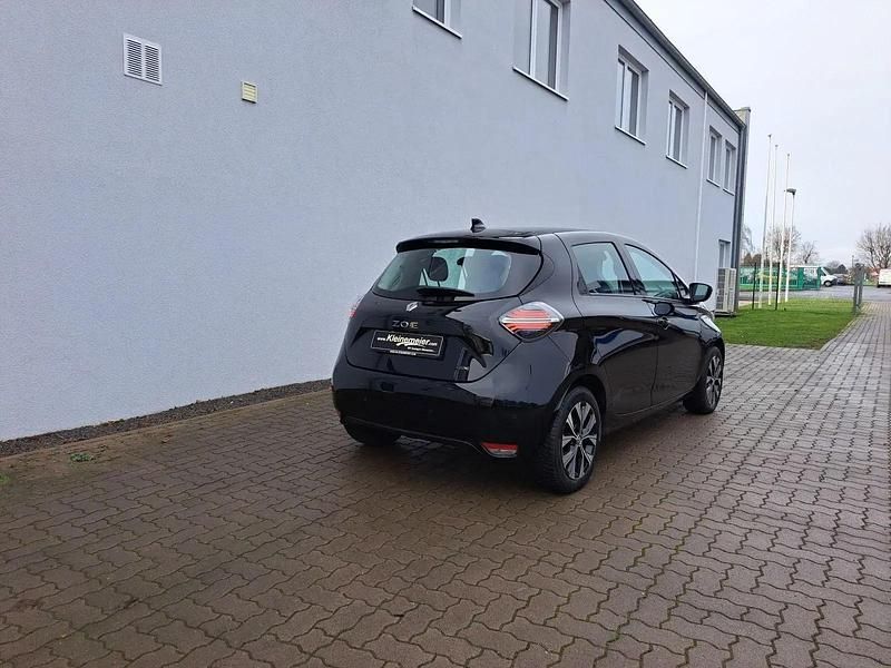 Second-hand Renault Zoe Evolution 88 kW (120 CP) 2023 Negru Hatchback