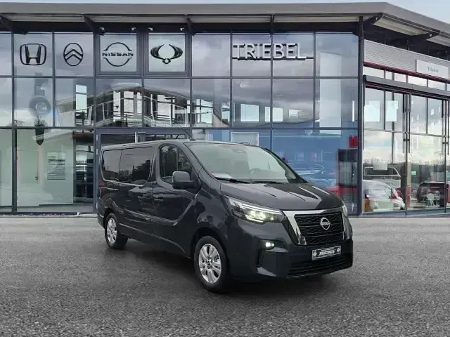 Gebraucht Nissan Primastar Tekna 170 PS (125 kW) 2026 Grau Van / Kleinbus