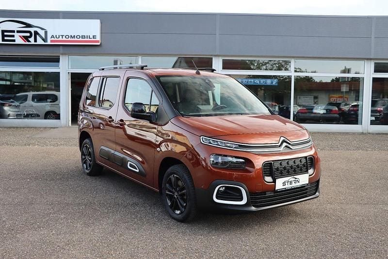 Braun Gebraucht 2021 Citroën Berlingo Feel Van / Kleinbus | 20.690 € (Fairer Preis) - Bild 1/4