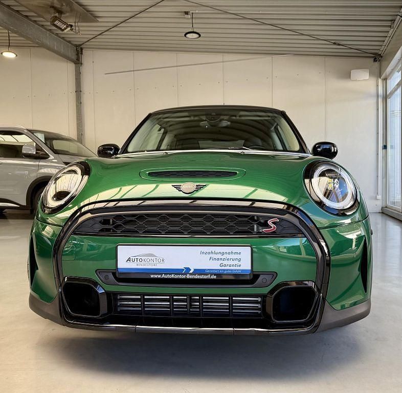 Grün Gebraucht 2024 Mini Cooper S Resolute Edition Kleinwagen | 29.970 € (Fairer Preis) - Bild 1/4