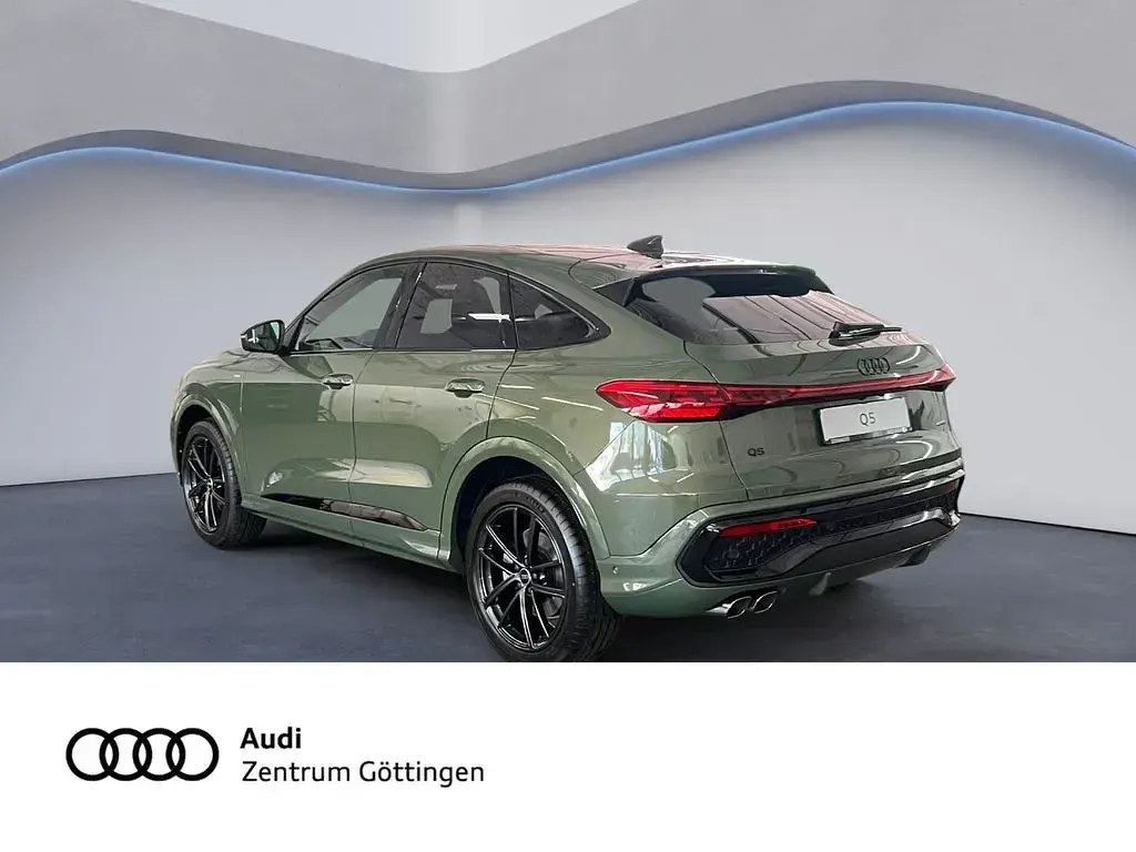 Neu Audi Q5 Sportback Sport 204 PS (150 kW) 2026 Grün SUV