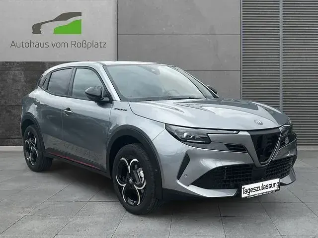 Gebraucht Alfa Romeo Junior Edizione Speciale 136 PS (100 kW) 2025 SUV