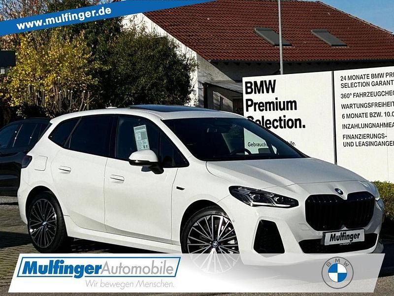 Weiß Gebraucht 2022 BMW 230 M Sport Van / Kleinbus | 36.900 € (Etwas zu teuer) - Bild 1/4