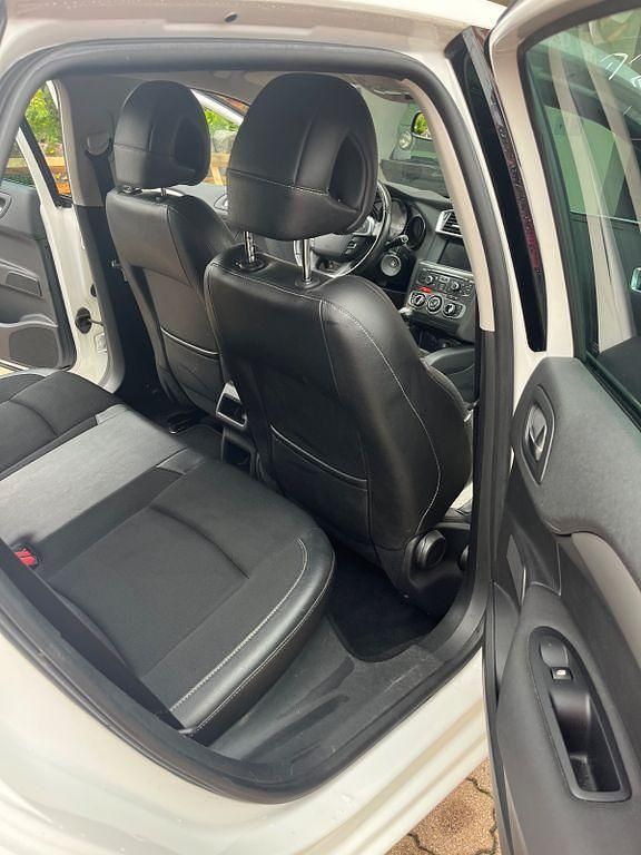 Weiß Gebraucht 2012 Citroën C4 Limousine | 3.900 € (Superpreis) - Bild 1/4