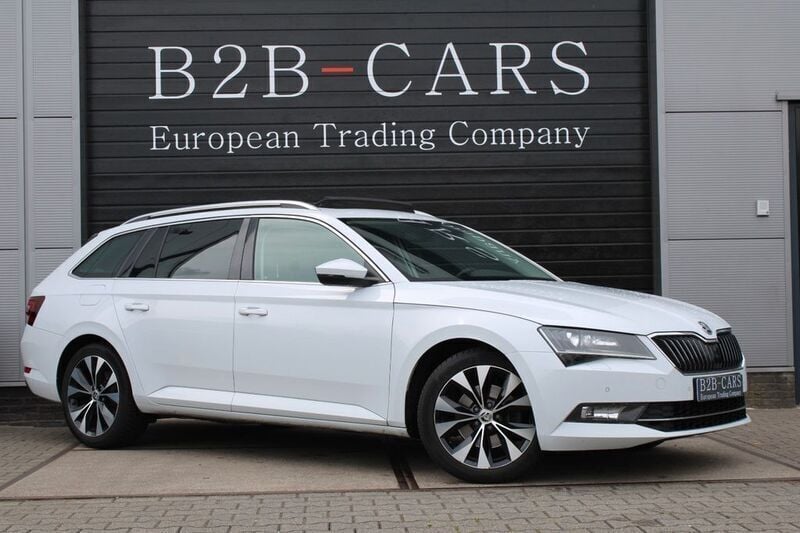 Weiß Gebraucht 2016 Skoda Superb Kombi | 9.200 € (Fairer Preis) - Bild 1/4
