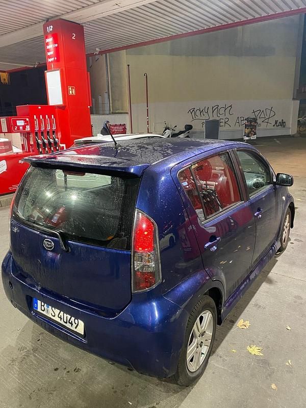 Gebraucht Daihatsu Sirion 89 PS (65 kW) 2006 Blau Kleinwagen