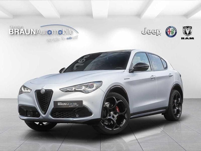 Grau Gebraucht 2023 Alfa Romeo Stelvio Competizione SUV | 39.850 € (Etwas zu teuer) - Bild 1/4