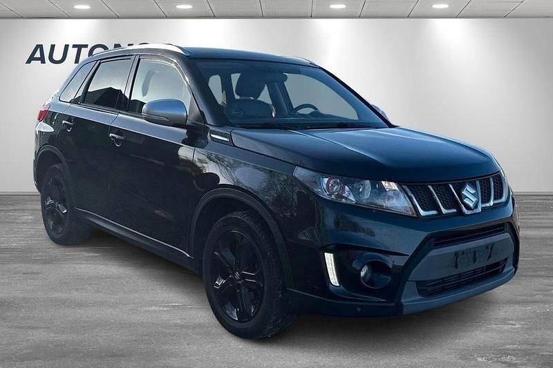 Gebraucht Suzuki Vitara 140 PS (102 kW) 2017 Schwarz SUV