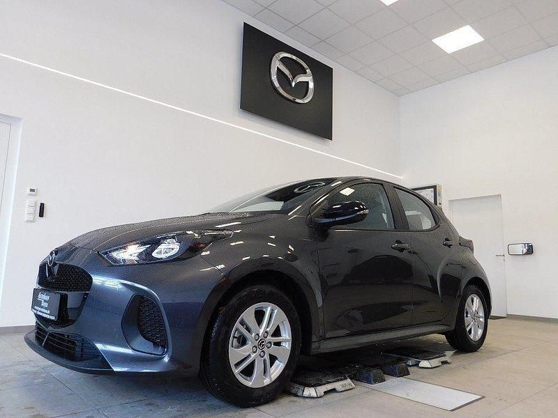 Neu Mazda 2 Center-Line 116 PS (85 kW) 2026 Grau Limousine