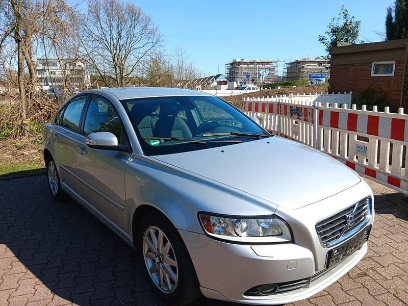 Gebraucht Volvo S40 140 PS (102 kW) 2007 Silber Limousine