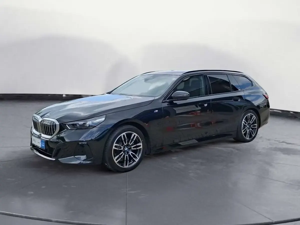 Używany BMW 520 Performance 197 KM (144 kW) 2024 Czarny Kombi