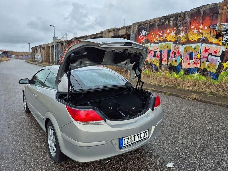 Gebraucht Opel Astra Cabriolet 140 PS (102 kW) 2008 Grau Cabrio