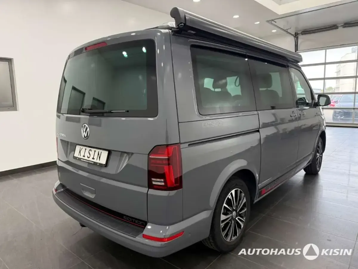 Gebraucht VW California Edition 150 PS (110 kW) 2023 Grau Van