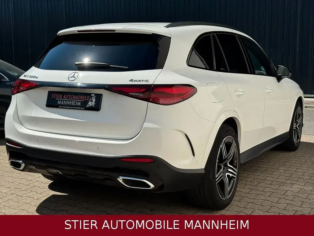Gebraucht Mercedes GLC220 AMG line 197 PS (144 kW) 2024 Weiß SUV
