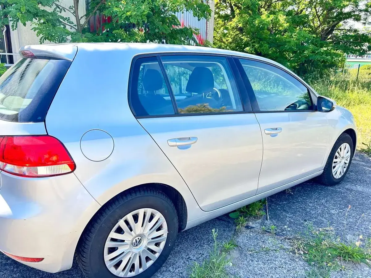 Gebraucht VW Golf VII Trendline 86 PS (63 kW) 2012 Reflexsilber metallic Kleinwagen