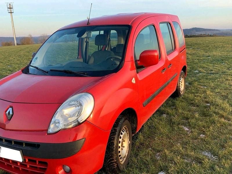 Rot Gebraucht 2008 Renault Kangoo Privilege Van / Kleinbus | 1.900 € (Superpreis) - Bild 1/4